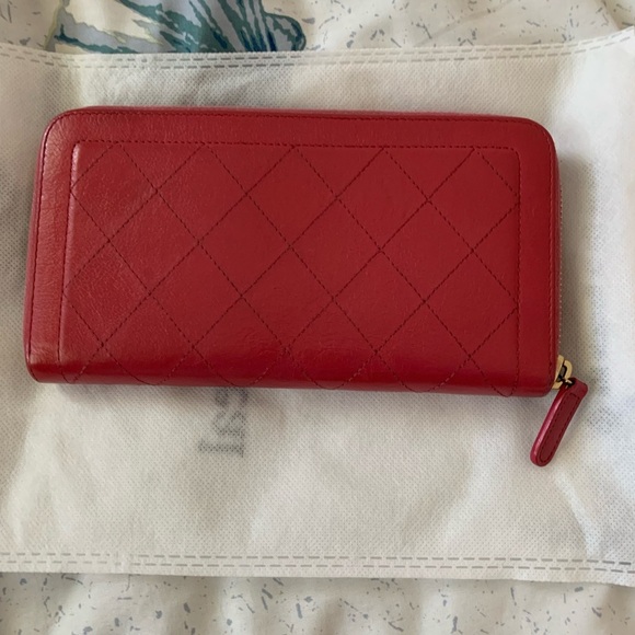 Chanel Pink Quilted Leather Zip Wallet - Picture 3 of 11